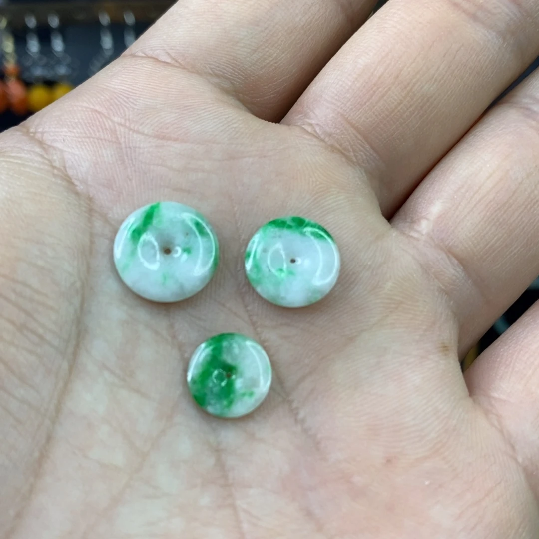 颈饰未镶嵌翡翠吊坠