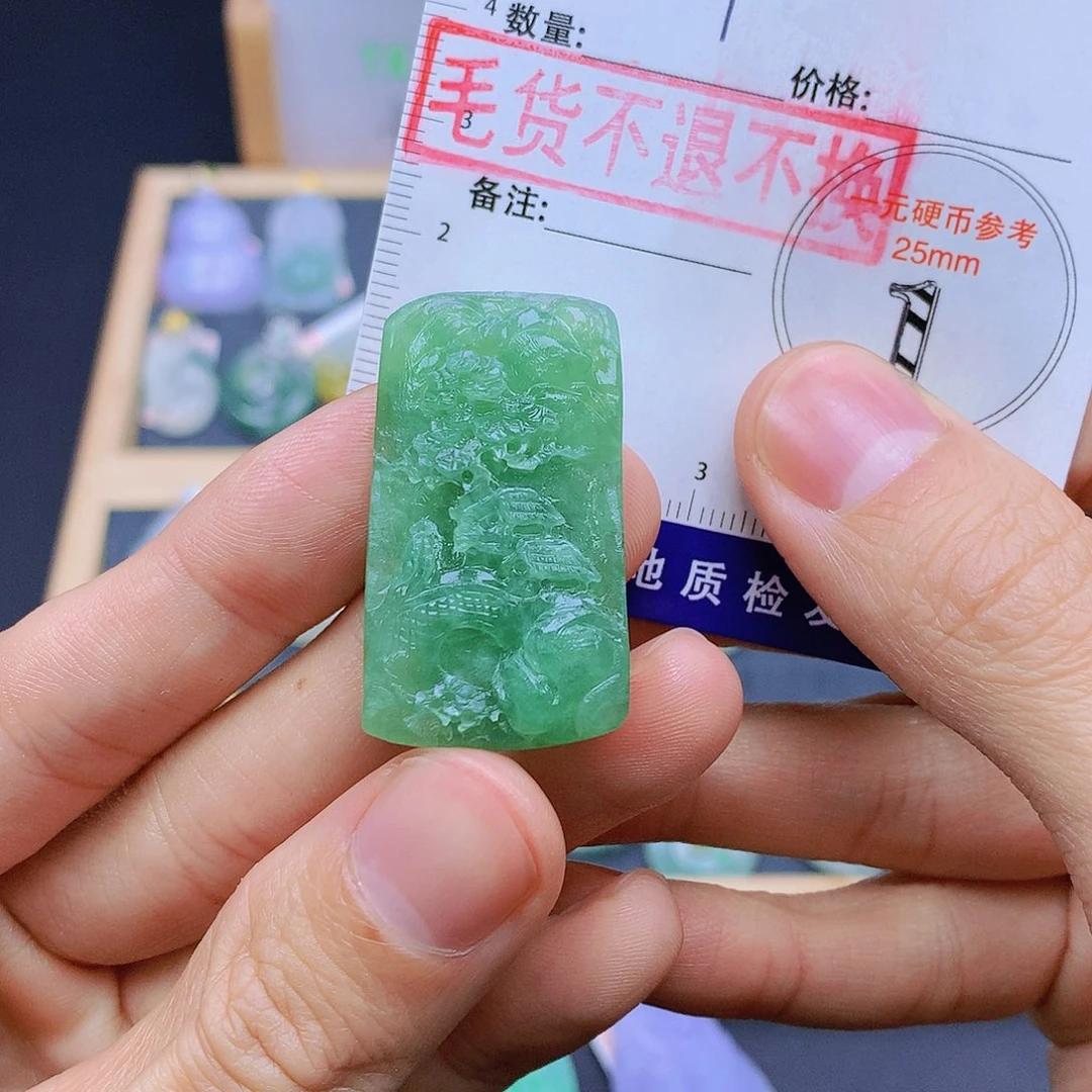 翡翠未镶嵌颈饰翡翠