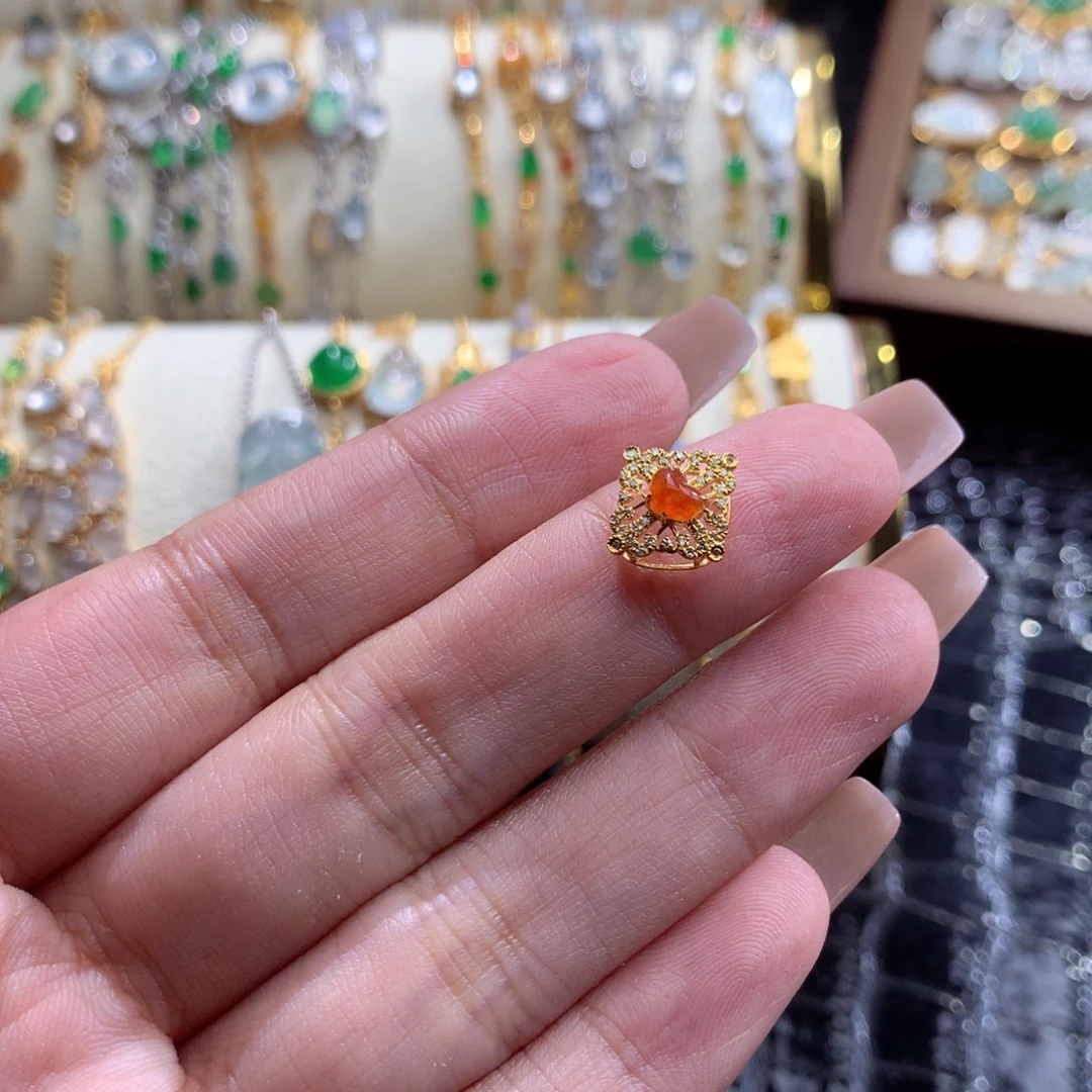 蓬***a翡翠18K金镶嵌颈饰翡翠