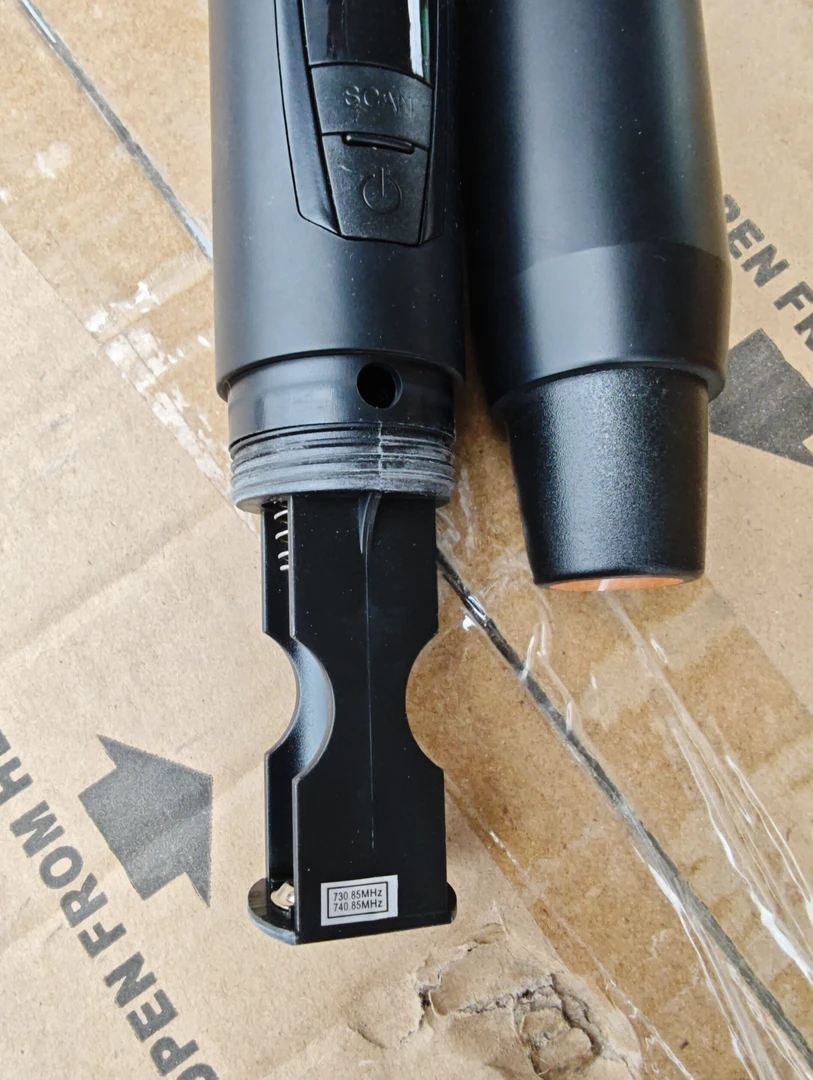 8新  金属话筒u段话筒一个的价格，没有接收器，音箱话筒。