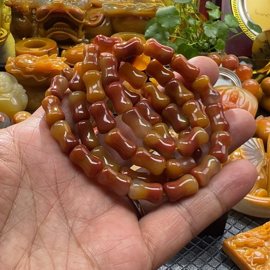 石英质玉未镶嵌颈饰