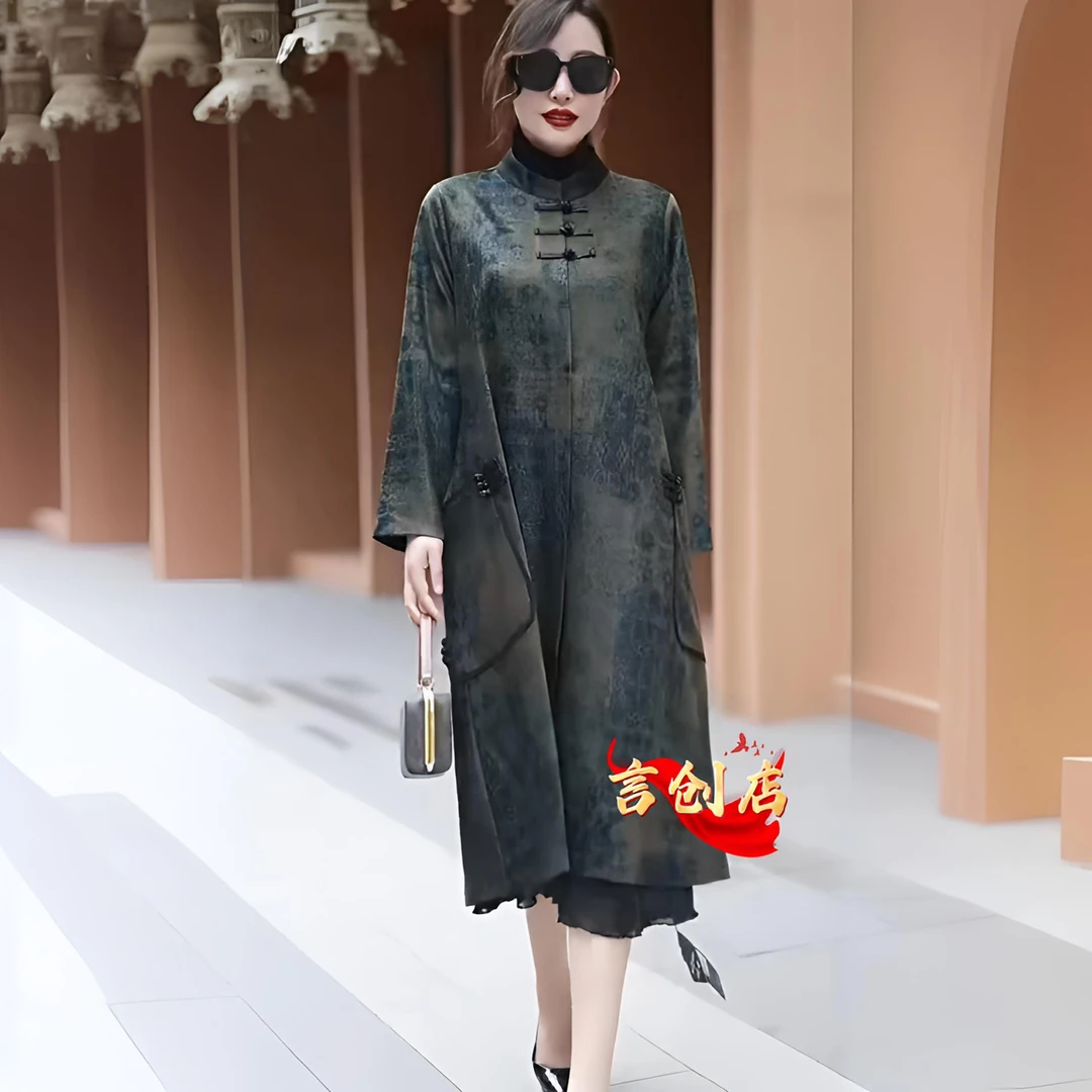 80120阔太太秋长款国风盘扣大衣外套气质宽松中老年妈妈过膝风衣
