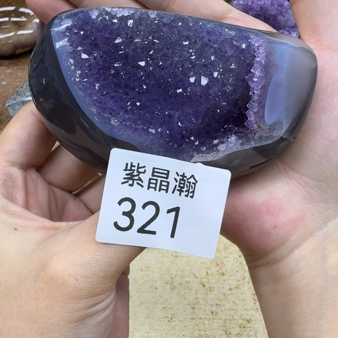 未镶嵌水晶大型摆件（非配饰）