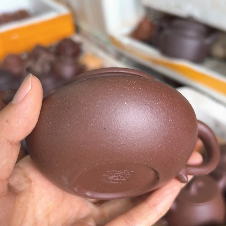 茶壶紫砂追*紫泥仿古铁质200c c