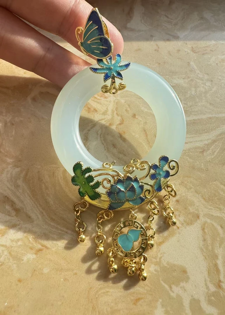 非金属珐琅吊坠 翠环蝶莲