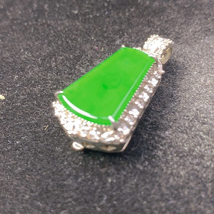 【闪购商品】翡翠未镶嵌颈饰翡翠