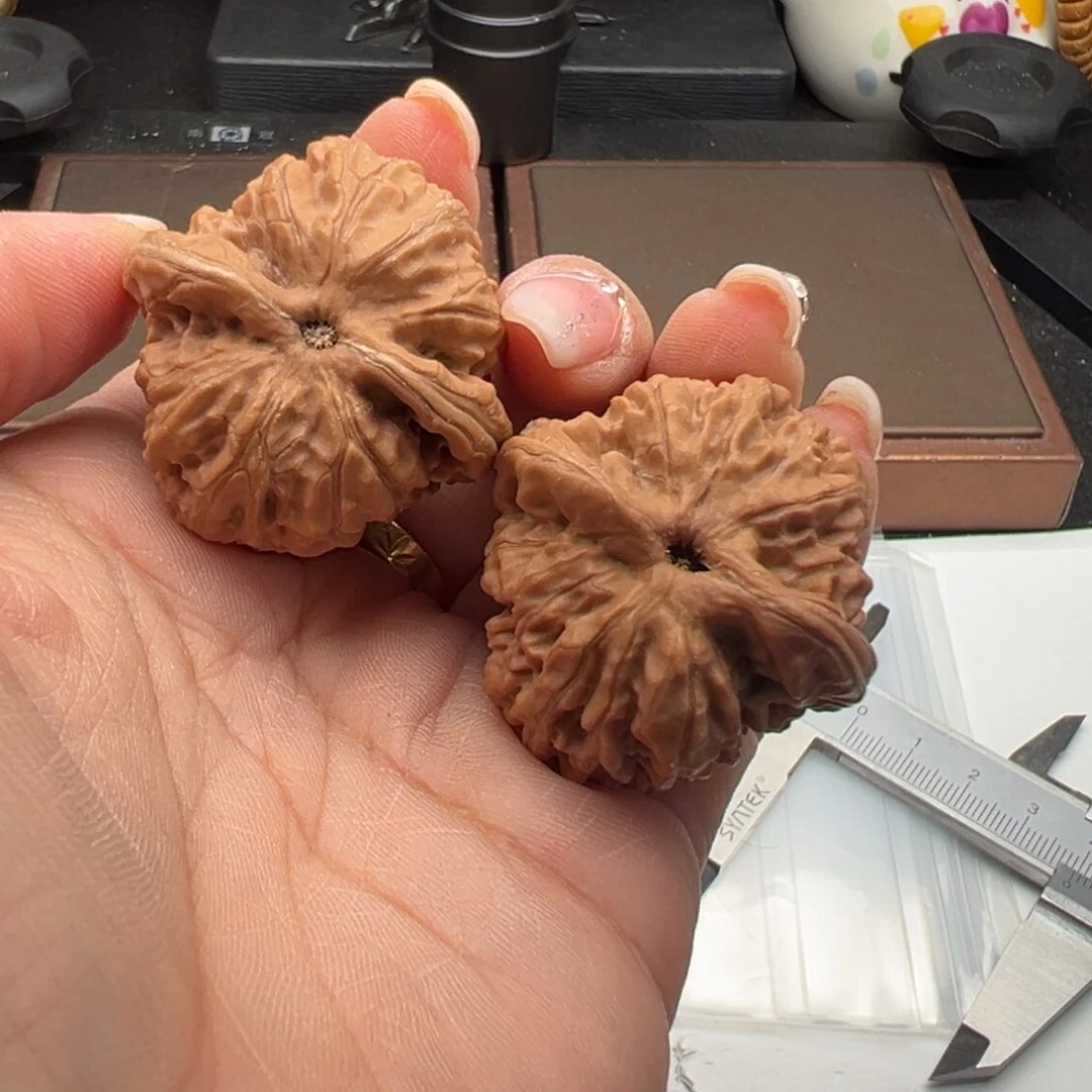 文玩核桃把件天眼36