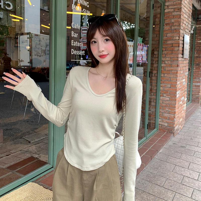 杏色V领长袖T恤女外穿2025早秋新款打底衫修身高级感小上衣