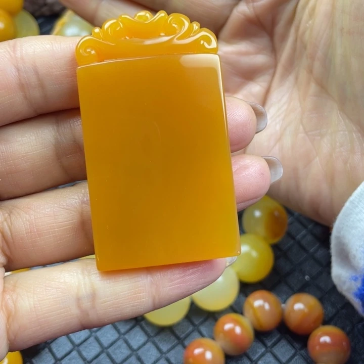 石英质玉（黄龙玉）挂件未镶嵌ღ****