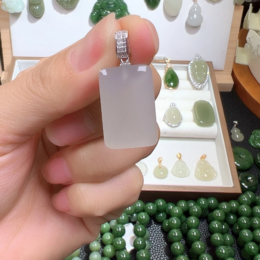 颈饰银S925镶嵌和田玉（青白玉）
