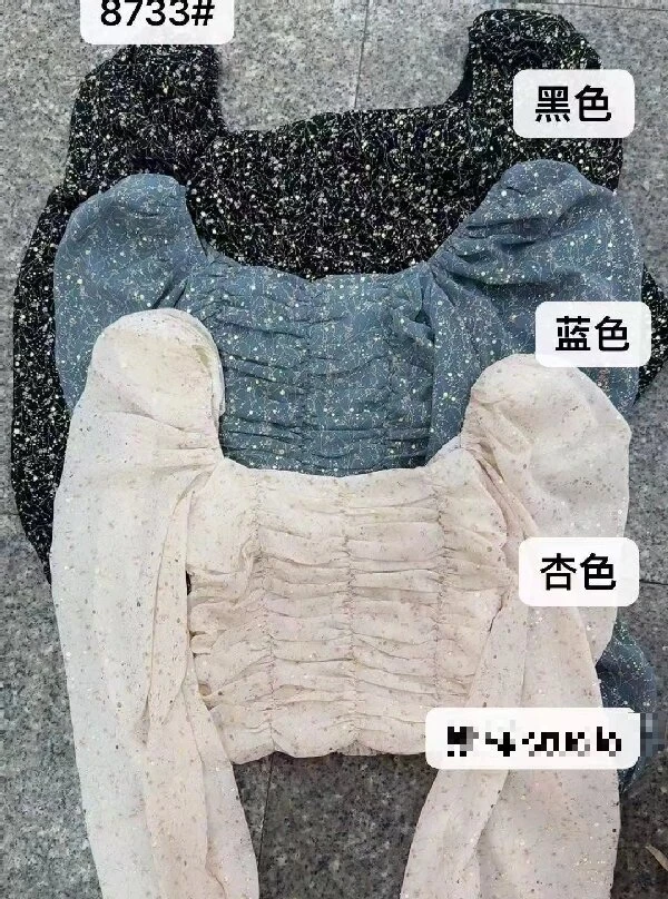 欧街-褶皱烫金泡泡袖上衣03193