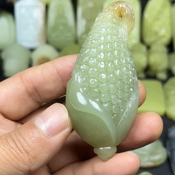 和田玉（糖玉）未镶嵌颈饰