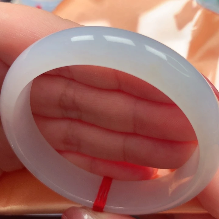 翡翠手镯未镶嵌白冰洒金31冰胶