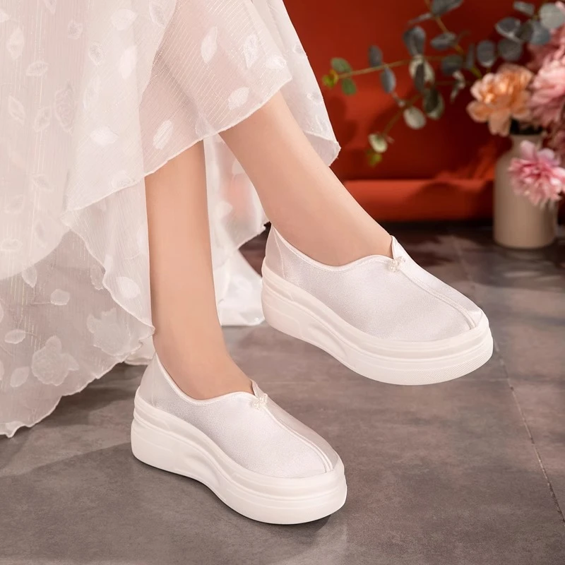 春夏季中国风厚底增高白色休闲单鞋软底透气布鞋中式百搭白鞋百搭