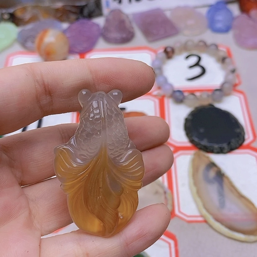 【闪购商品】玛瑙/玉髓未镶嵌珠宝半成品希*：