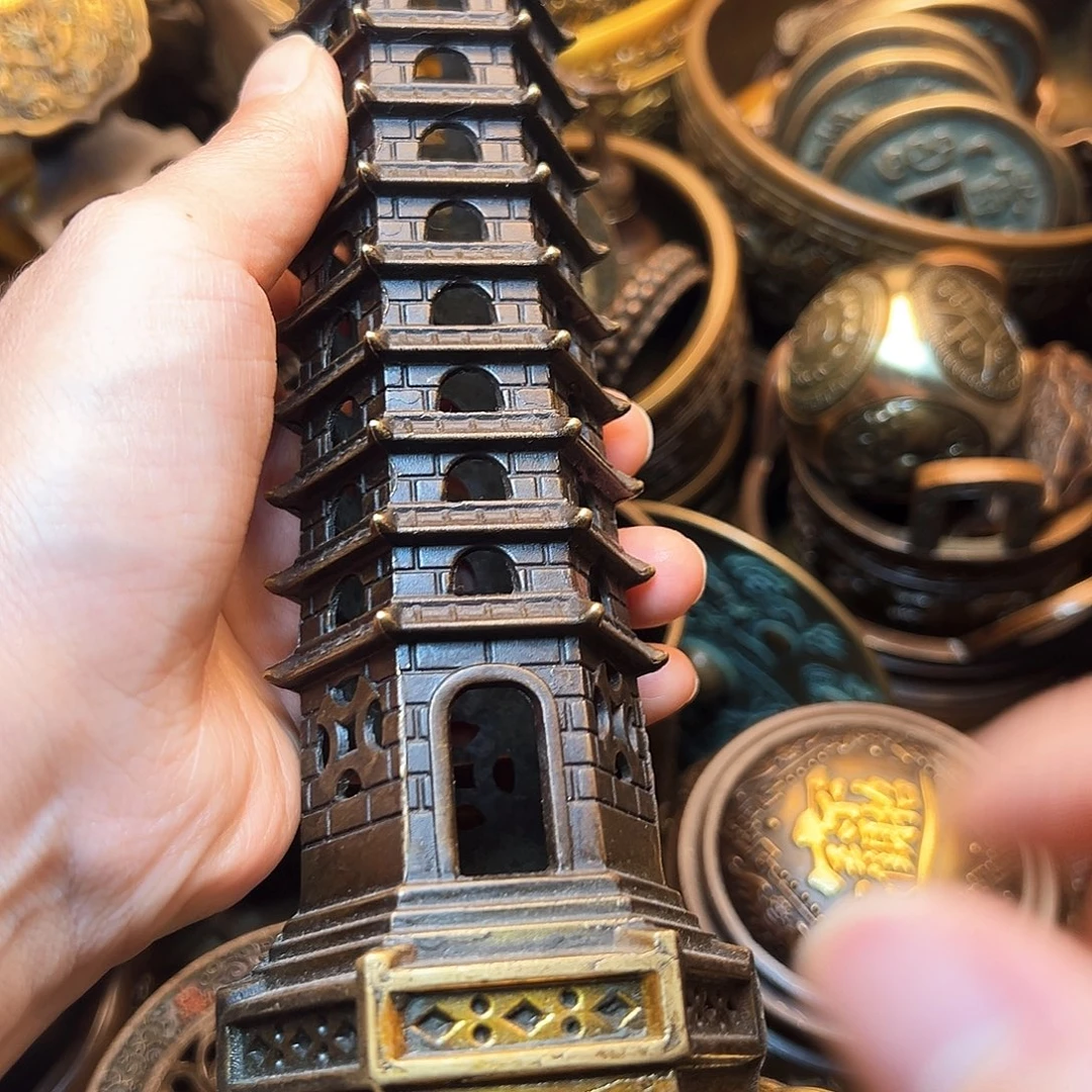 精美铜器工艺品等