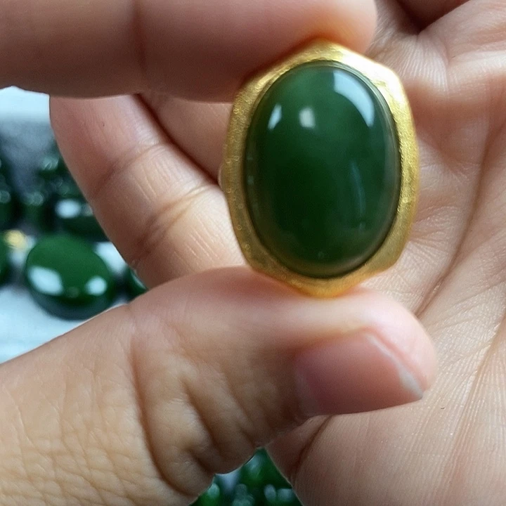 和田玉（碧玉）未镶嵌项链