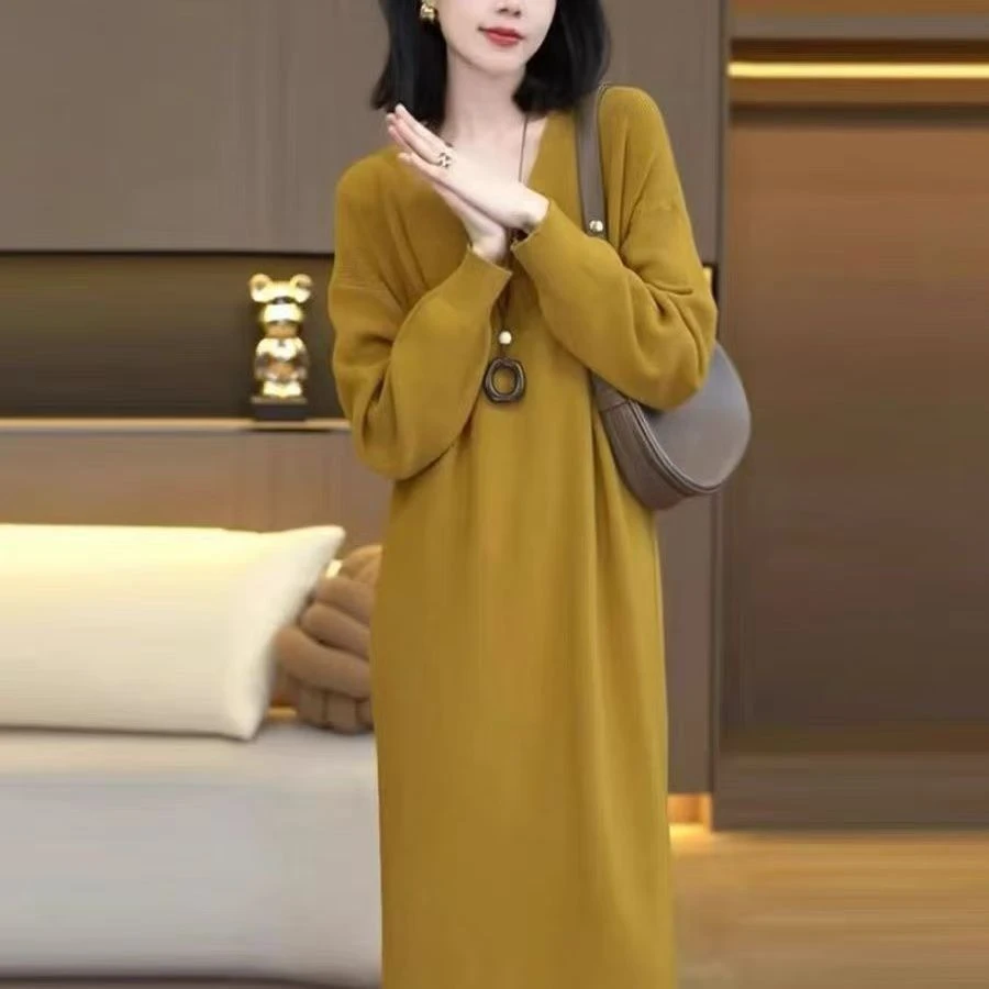2025秋冬新款名媛轻奢高级感毛衣裙女爆款气质中长款宽松连衣裙子