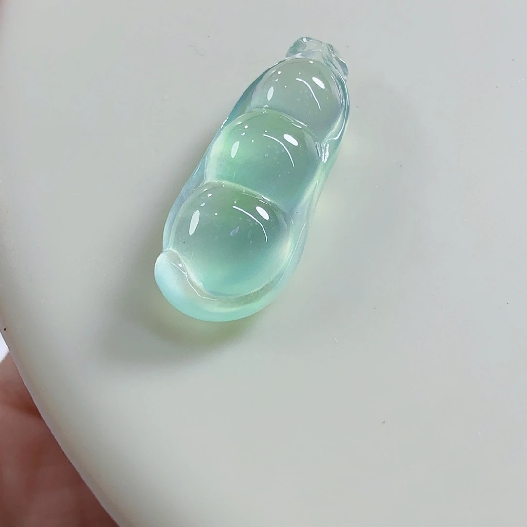 翡翠未镶嵌颈饰薄荷绿炸光豆子