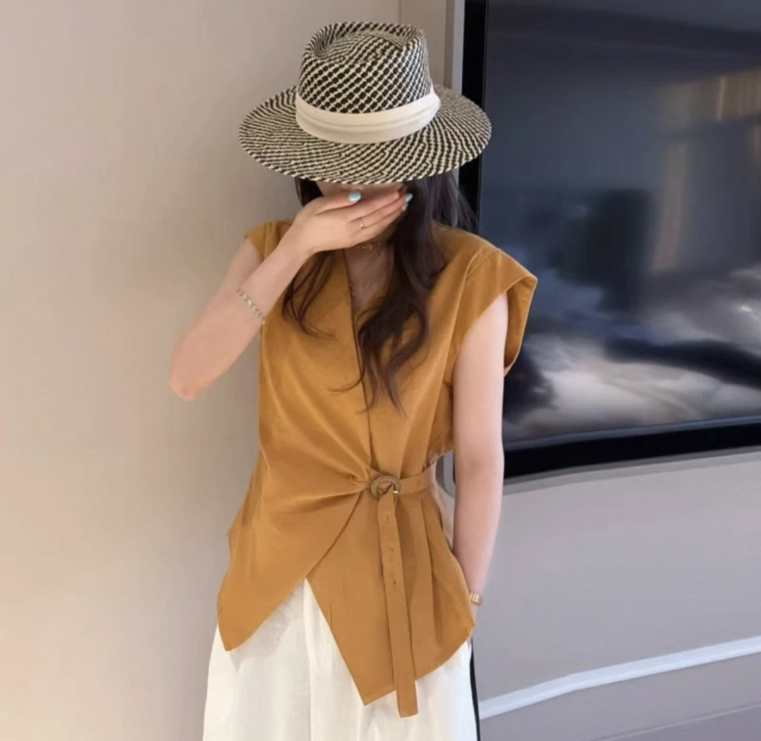 嘉嘉推荐#8121【夏季-薄款】V领收腰麻料上衣