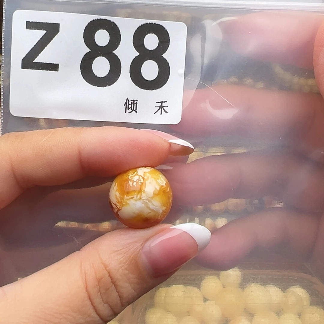 小****琥珀未镶嵌裸石圆珠16