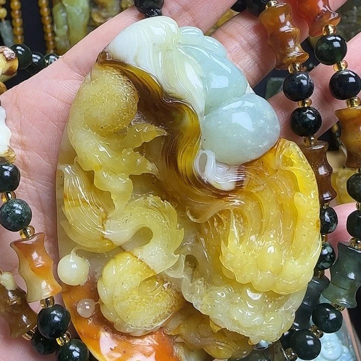 未镶嵌蛇纹石玉颈饰
