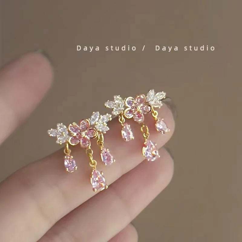 合金仿水晶耳饰 冰萃樱花粉 法式精致花朵流苏耳环 Z3039