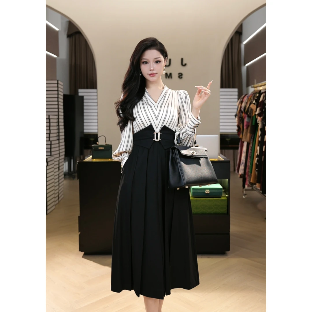 现货2025春秋新款【纽约日暮】气质知性条纹拼接设计假两件连衣裙