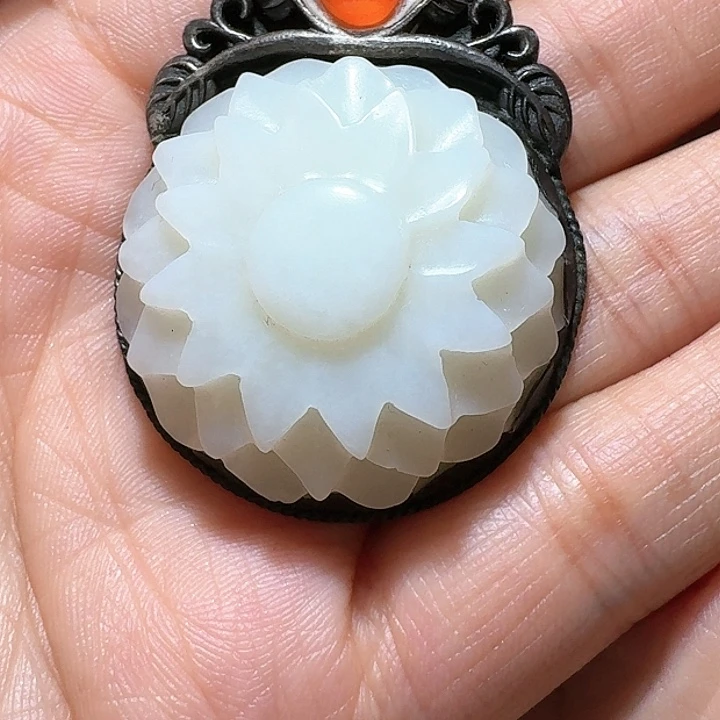 和田玉吊坠(不含链)未镶嵌大**檀