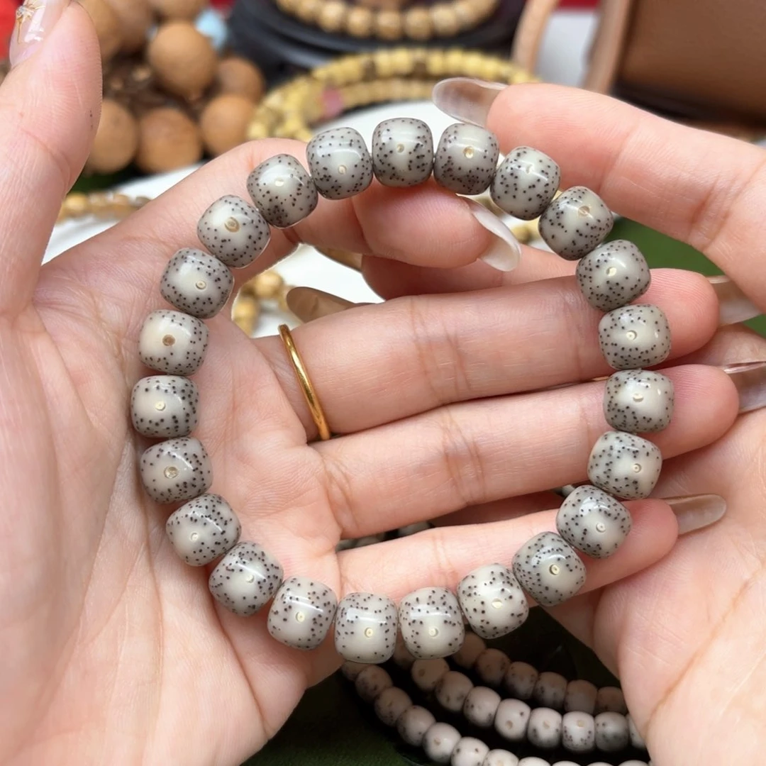星月菩提手串9*10老型单圈❗️小细星❗️糯冰石玉料❗️