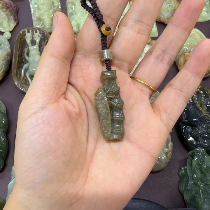 岫岩河磨玉（透闪石质玉）未镶嵌珠宝奇石