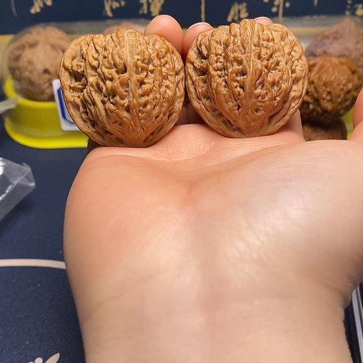 把件文玩核桃野生不知名