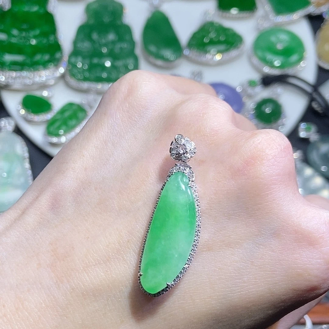 翡翠18K金镶嵌吊坠(不含链)吊坠