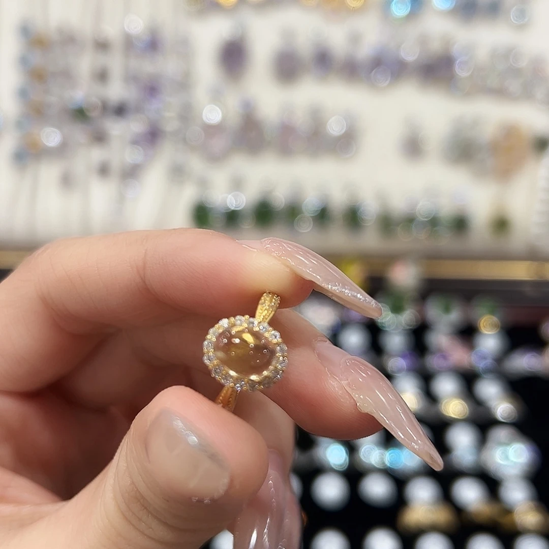 白***筒戒指18K金镶嵌黄晶金托不保色