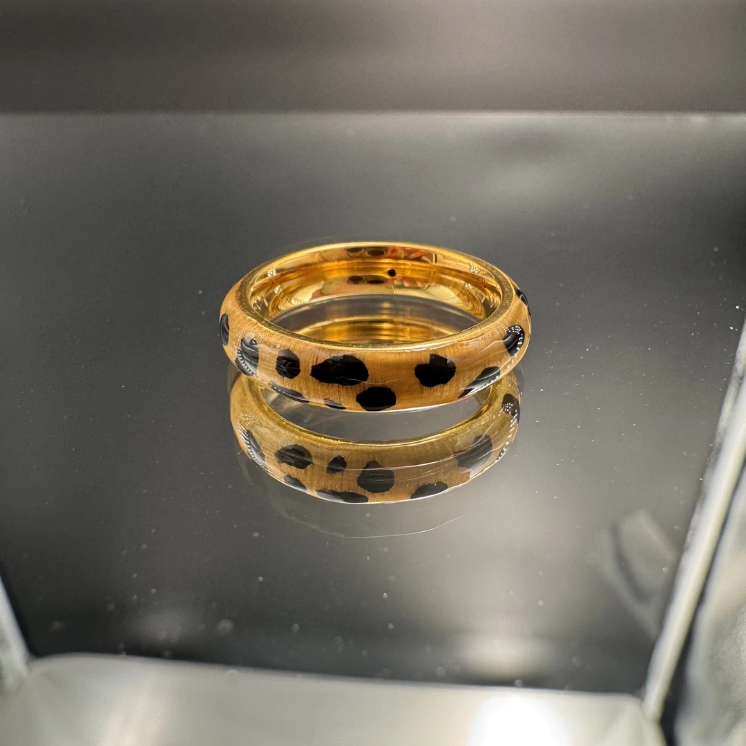 足金999 珐琅彩拉丝豹纹戒指