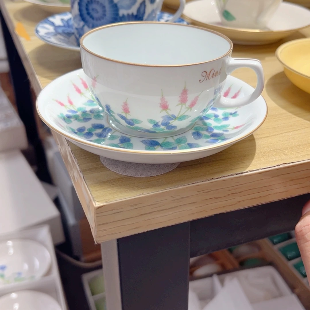 瓷片哈哈哈我也是很想要