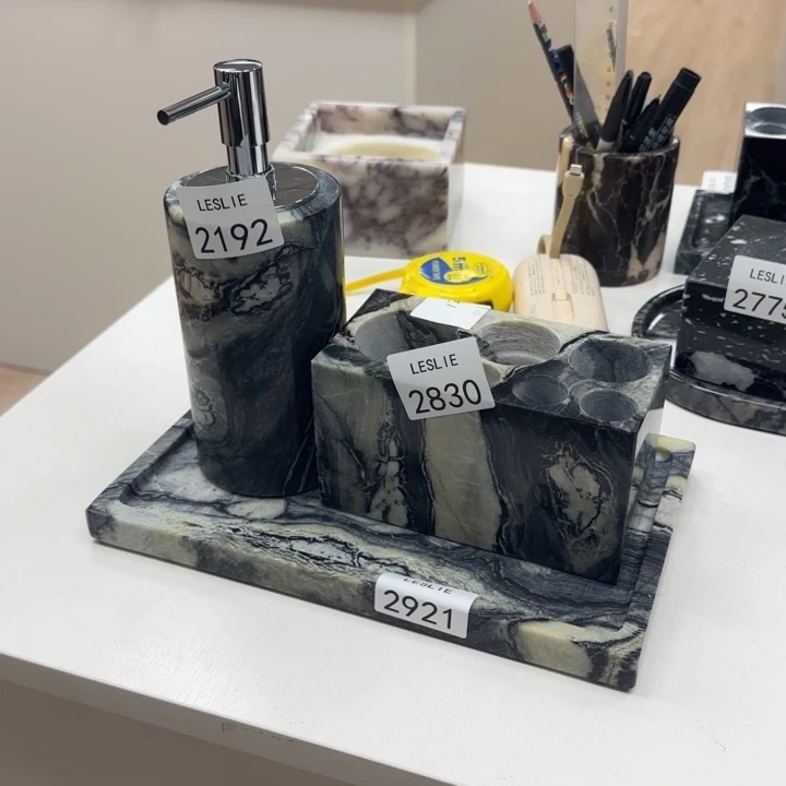 X2192. 2830. 2921.    暮