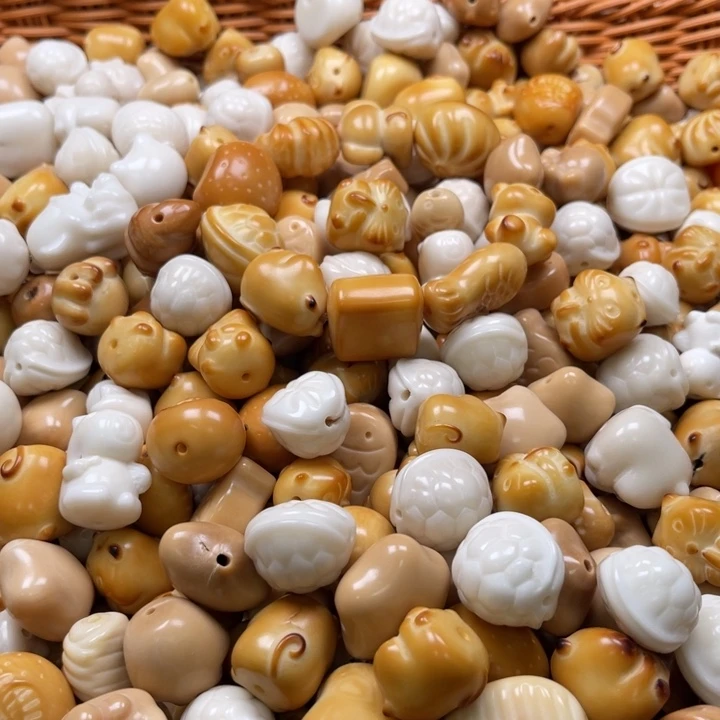 白玉菩提吊坠b15-25mm/5象牙果随机