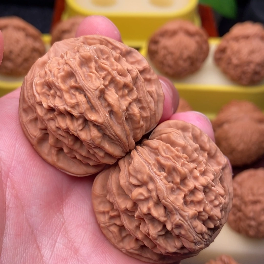 桃核把件老树四座楼狮子头42