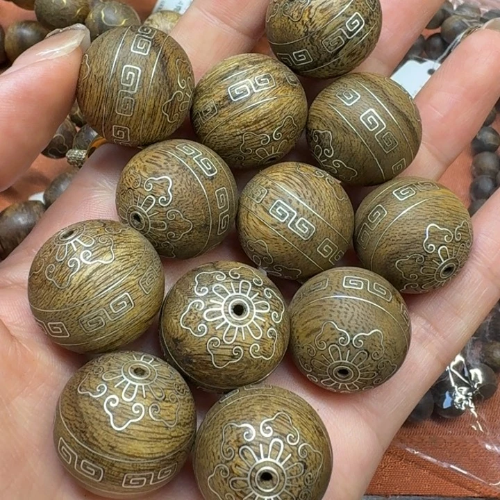 沉香吊坠馨安居沉香定制款