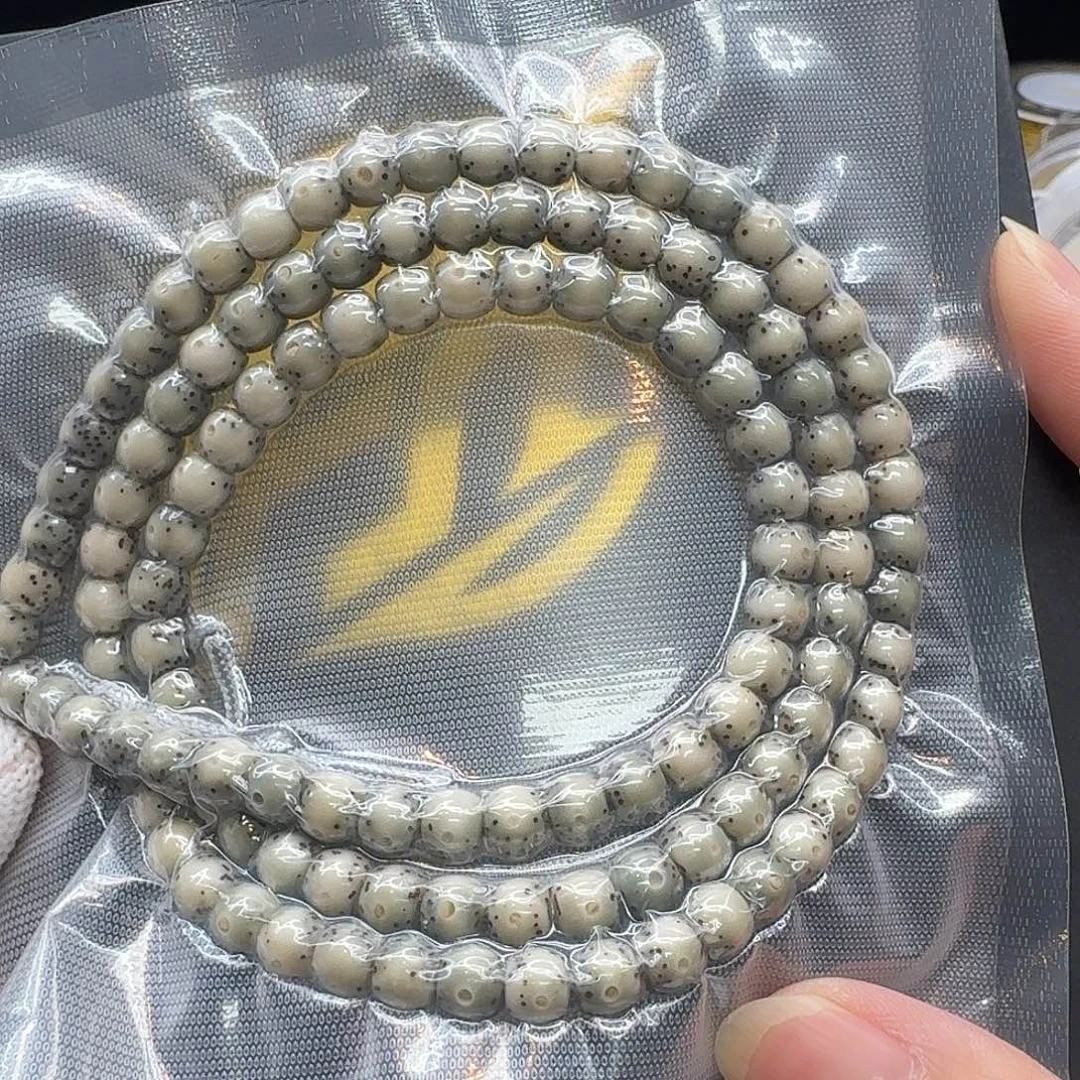 吊坠星月菩提113一物一图绿包白通体6鼓珠108