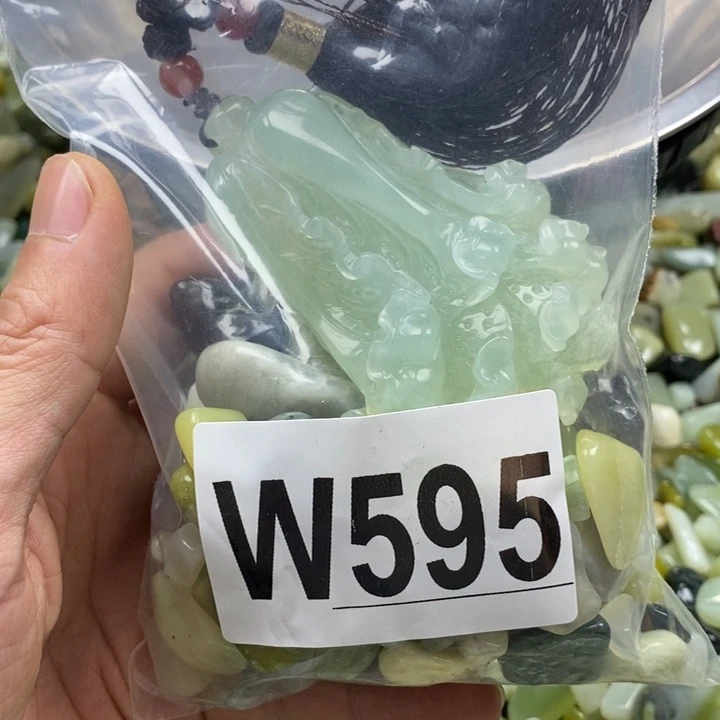 蛇纹石玉未镶嵌鱼缸石