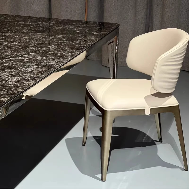 意式轻奢高档波纹餐椅简约现代大平层餐厅靠背椅设计师北欧家用椅