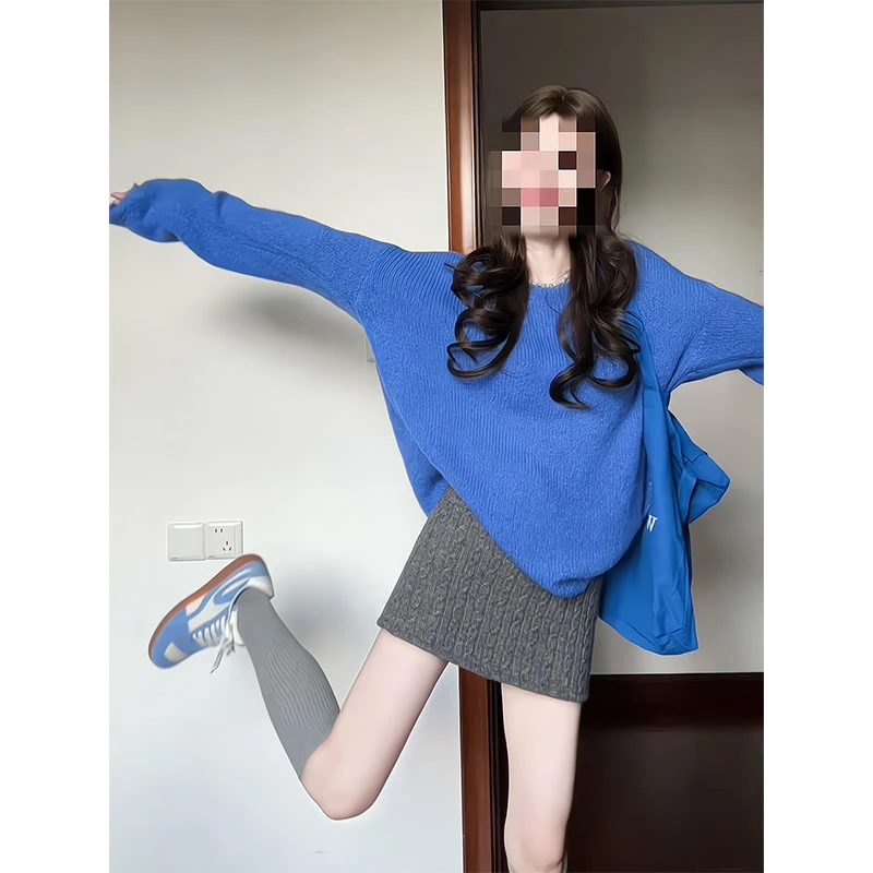 日系复古高级感克莱因蓝色毛衣女秋冬慵懒风套头针织衫显瘦半身裙