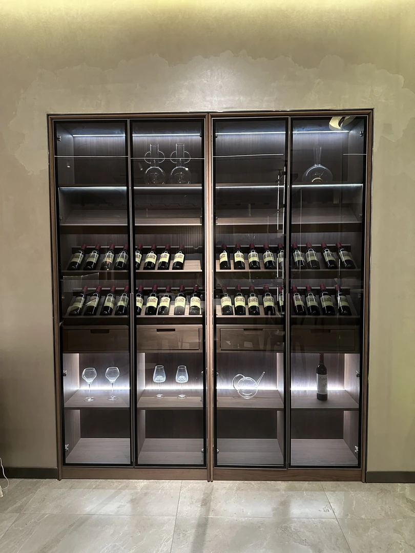 【包邮】BS莫兰迪R6100核桃木/钢化玻璃/铝合金定制酒柜