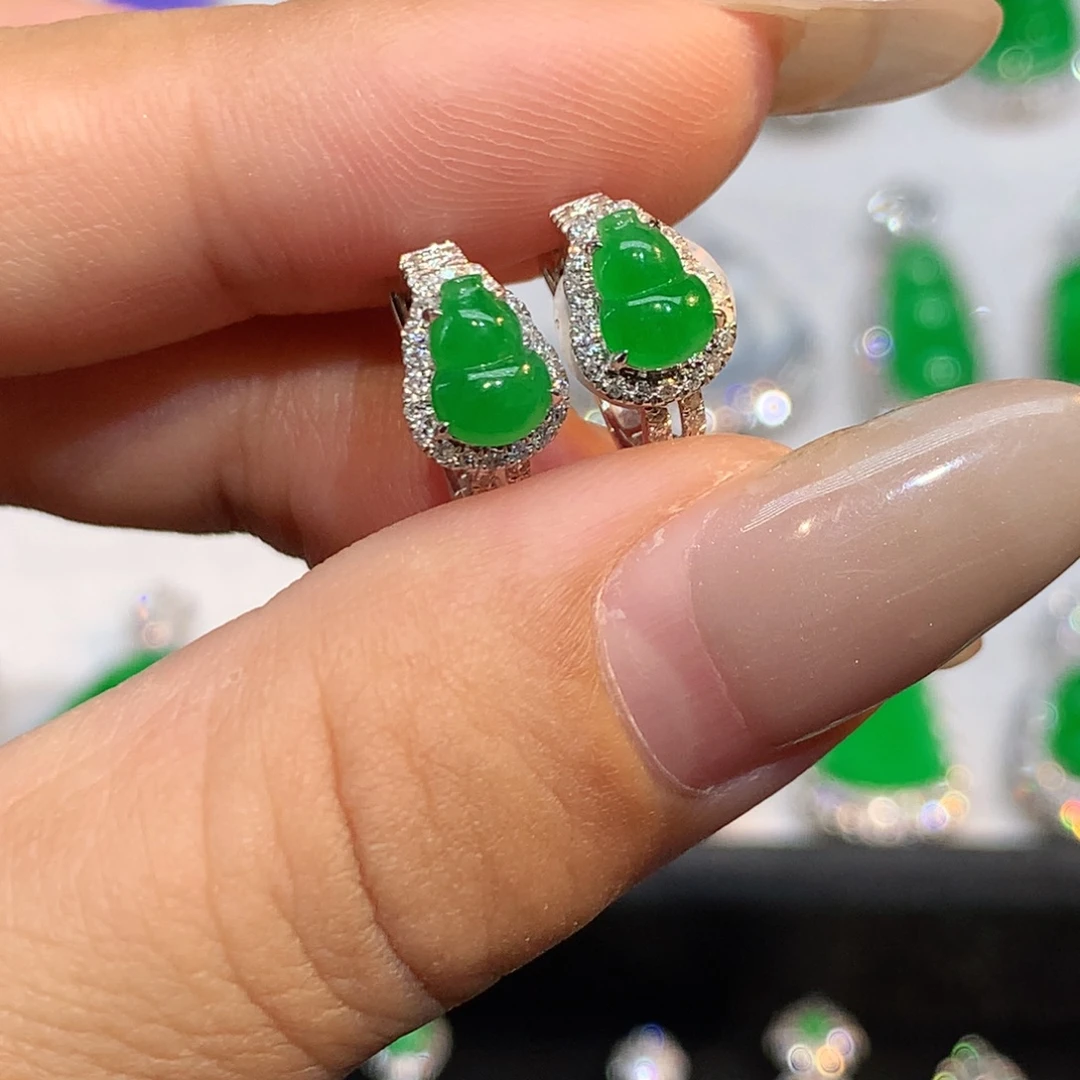 18K金镶嵌翡翠耳饰