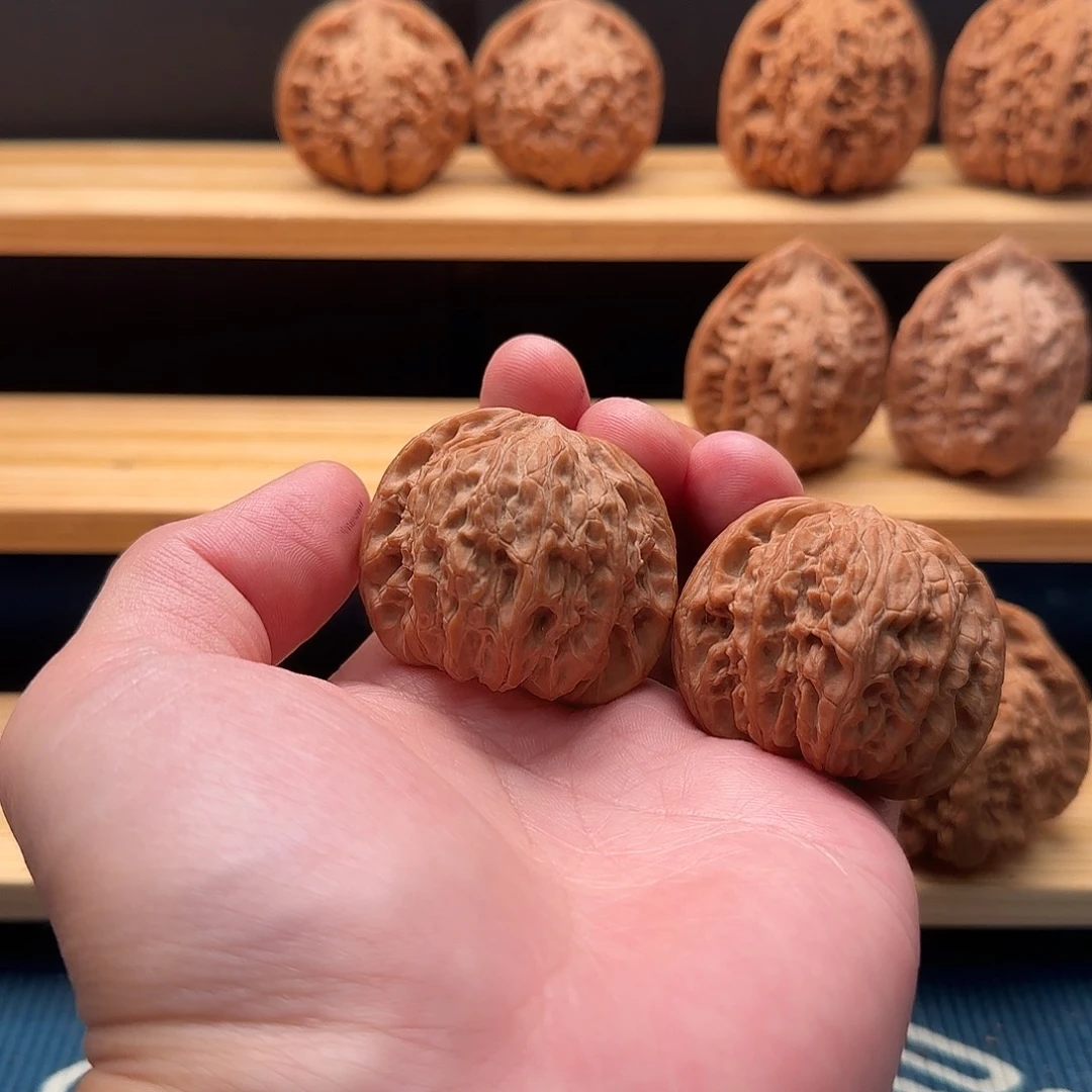 吊坠桃核磨盘狮子头