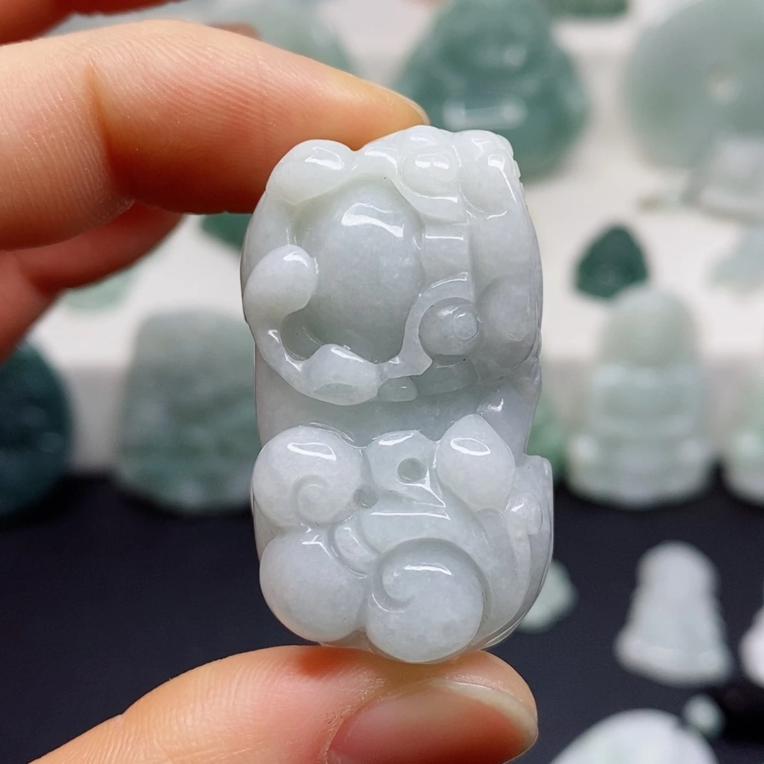 翡翠颈饰未镶嵌吊坠