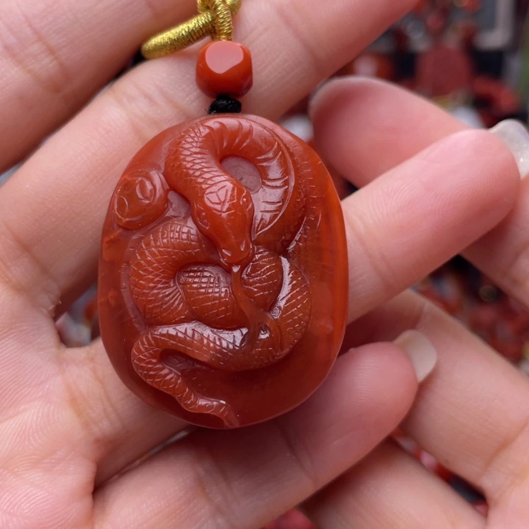 【闪购商品】南红玛瑙生肖蛇牌未镶嵌