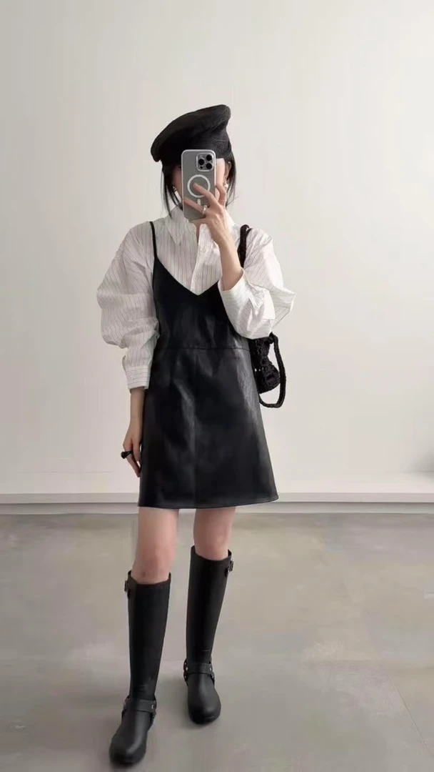 IU（3982 #库）气质减领皮面吊带裙（衣长66 不含肩带）kc